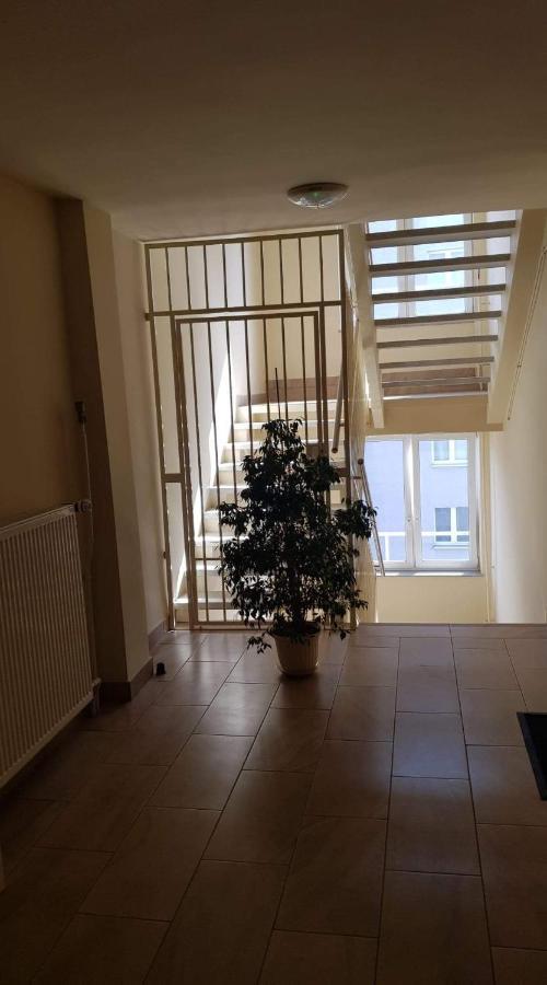 Apartament Plac Trzech Krzyzy Warsaw Ngoại thất bức ảnh